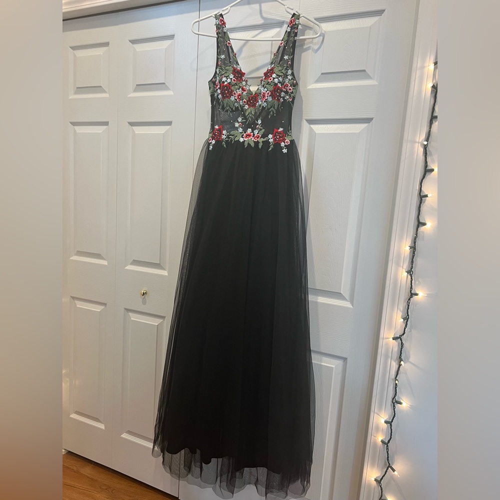 GORGEOUS Tulle Dress With Florals